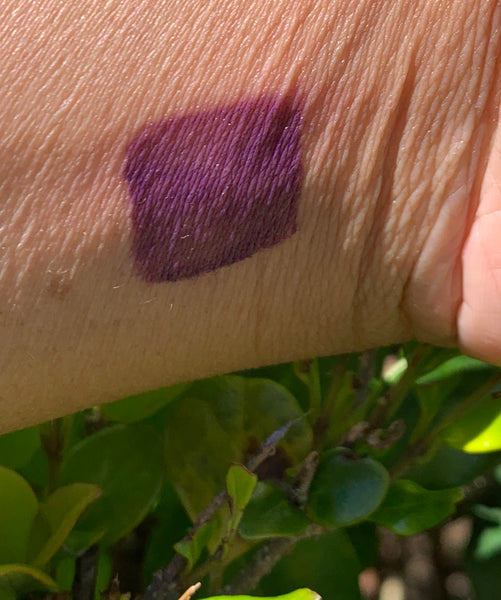 153 Bitchy Matte Lipstick